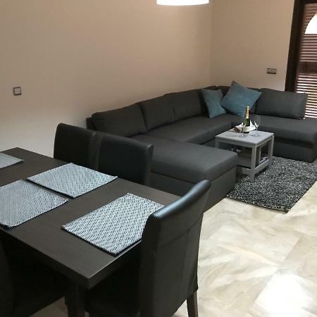 Luxury Apartment Set In Dona Julia Golf Course 卡萨雷斯 外观 照片