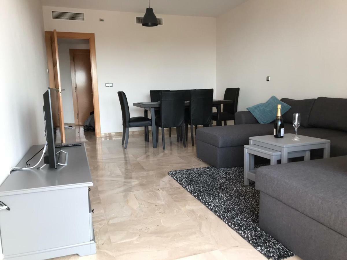 Luxury Apartment Set In Dona Julia Golf Course 卡萨雷斯 外观 照片
